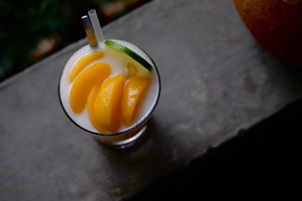Peach Schnapps and Sour Mix: Simple Fruity Cocktail Ideas