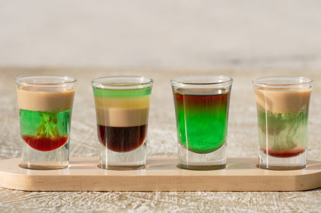 Green Tea Shot With Sour Mix: What It Is and How to Balance It