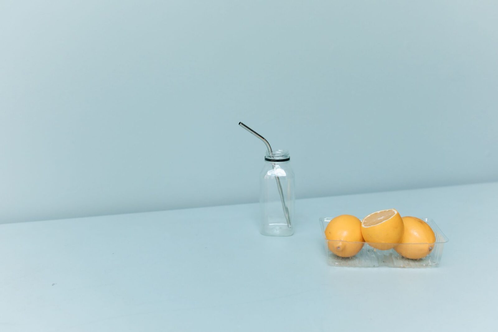 How Long Does Sour Mix Last? Storage, Freshness and Signs It Is Bad