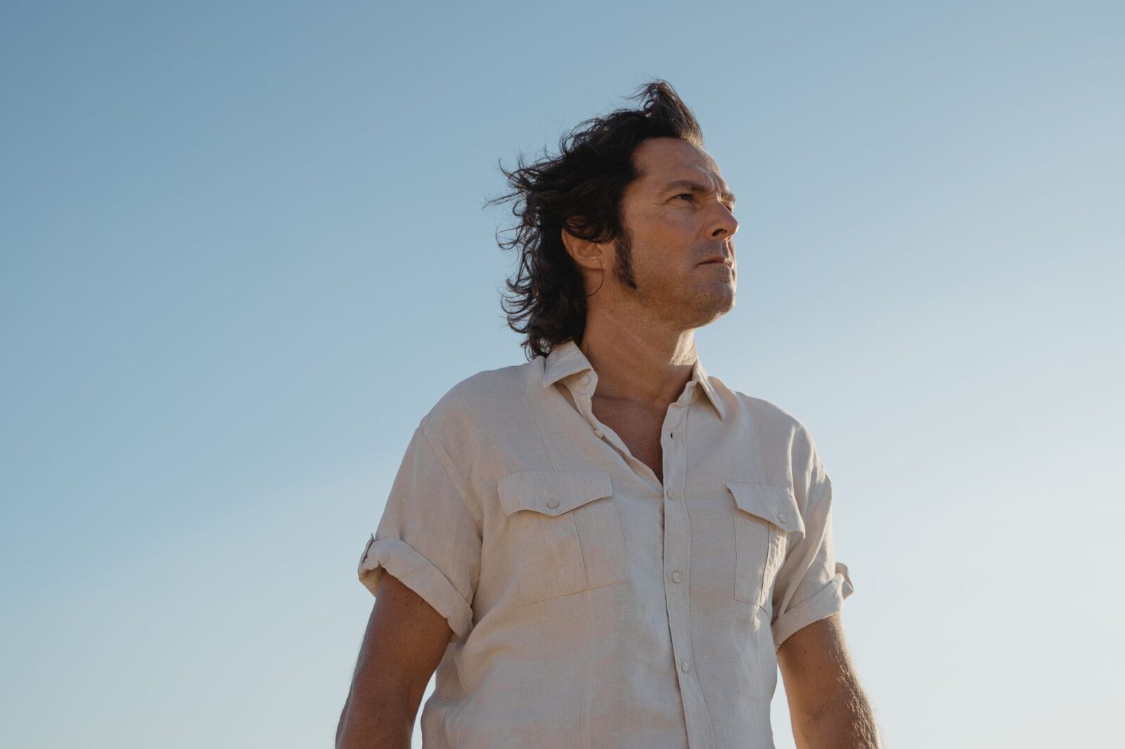 How to Wear a Linen Shirt: Men’s Summer Style Guide